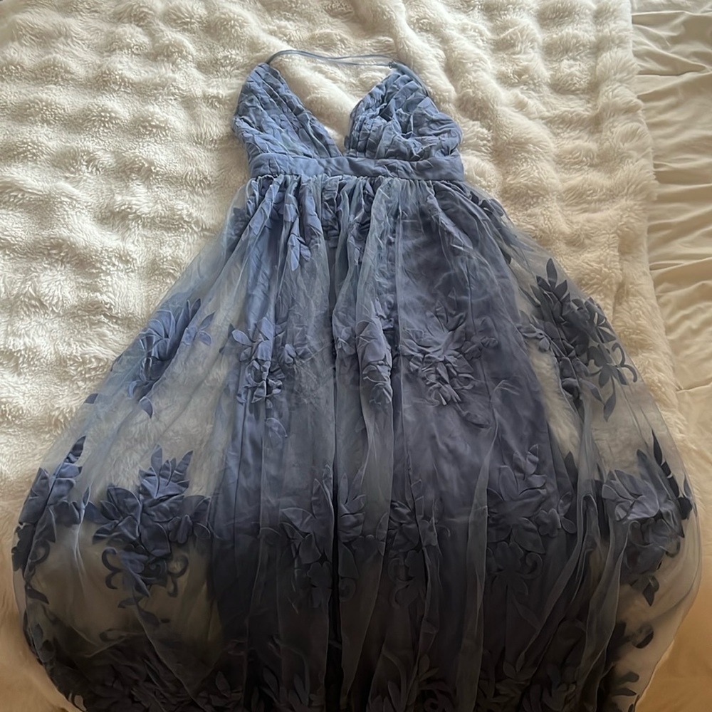 Gorgeous maxi blue dress with mesh detail - Picture 3 of 7